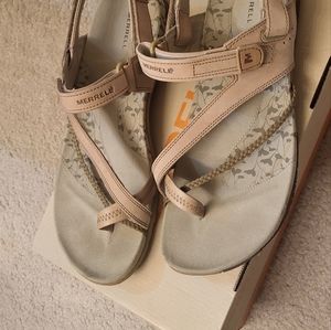 Women Merrell sandals